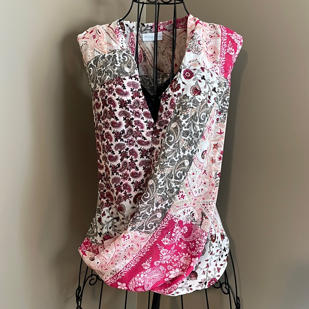 NWOT-New York & Company Top Size M